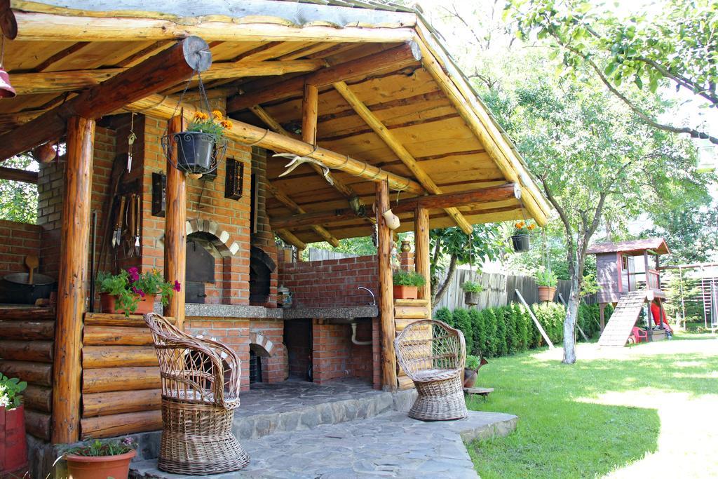 Hotel Sura Pietrei Craiului Zărneşti Exterior foto